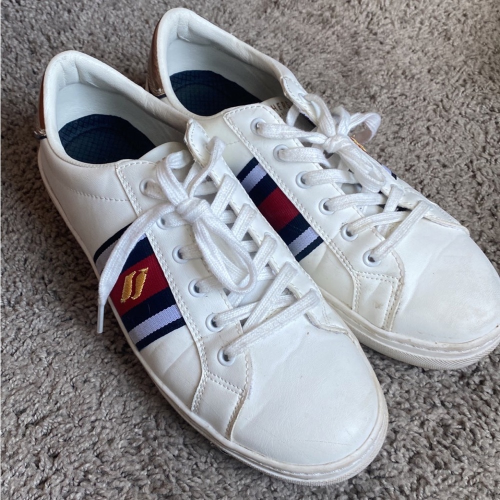 Skechers Memory Foam